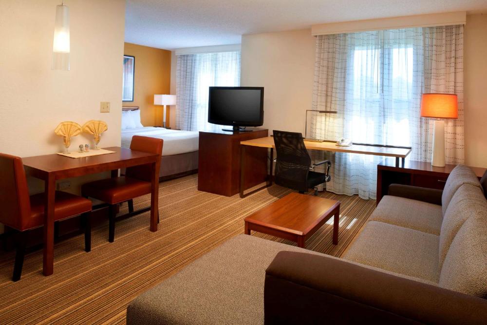 Studio Suite Queen interior